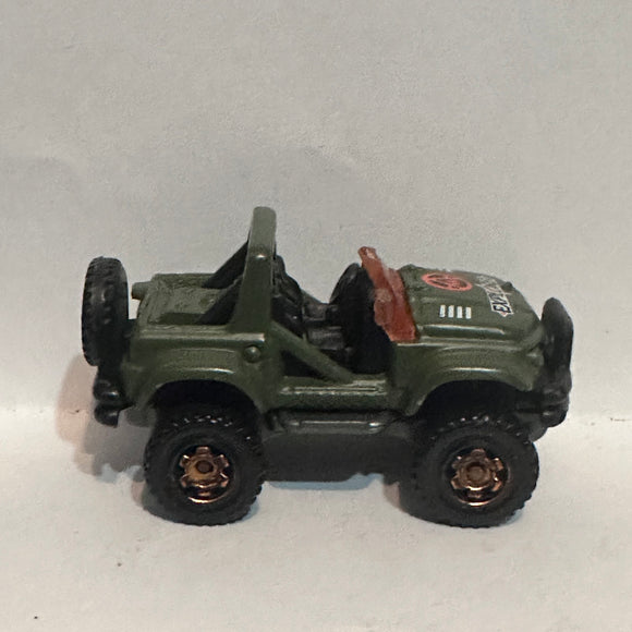 Green Explorer Jeep Cliff Hanger MB795 Matchbox Diecast Car