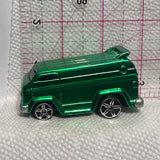 Green Vantasy Van  Maisto Diecast Car