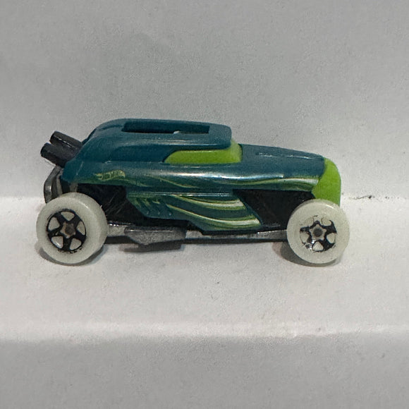 Green Rip Rod Car ©2013 Hot Wheels Diecast Car