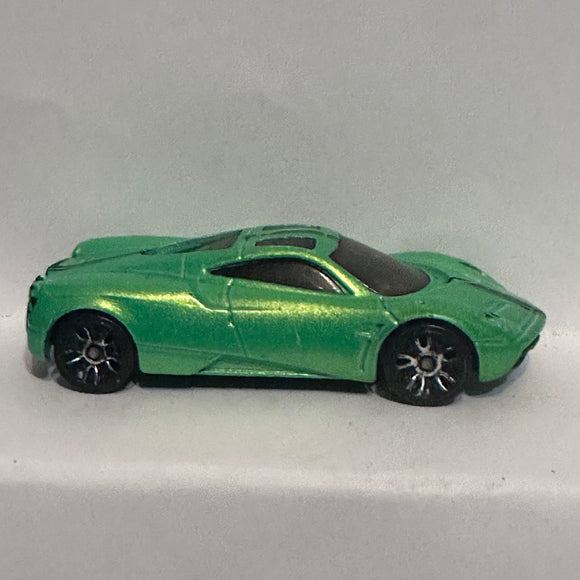 Green Pagani Huayra ©2012 Hot Wheels Diecast Car