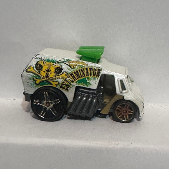 White Exterminator Cool-One ©2004 Hot Wheels Diecast Car