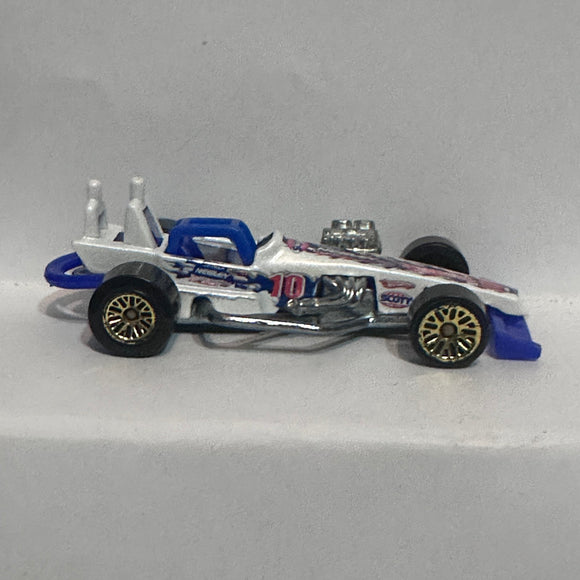 White Supermodified ©1997 Hot Wheels Diecast Car