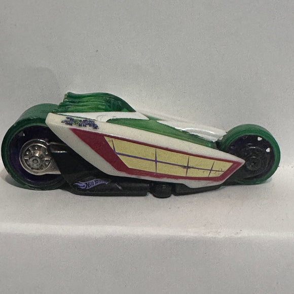 White Green Thunder Cycles K9101 ©2006 Hot Wheels Diecast Car