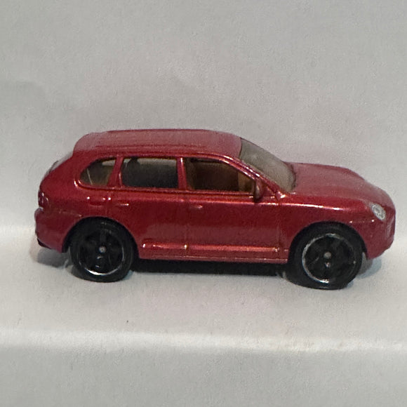 Red Porsche Cayenne Turbo H1861 ©2004 Matchbox Diecast Car