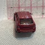 Red Porsche Cayenne Turbo H1861 ©2004 Matchbox Diecast Car