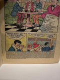 # 76 Archie  © 1988 Archie Digest Magazine Book Paperback