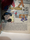# 140 Archie's Double Digest  © 2003 Archie Digest Magazine Book Paperback