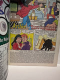 # 104 Archie's Double Digest  © 1998 Archie Digest Magazine Book Paperback