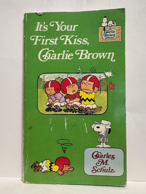 It's Your First Kiss Charlie Brown Peeanuts Charles M Schulz © 1978 Comic Digest Book Paperback