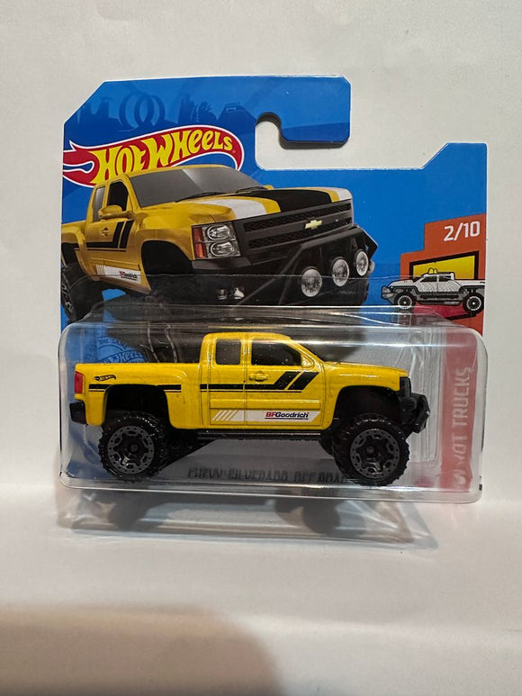 Yellow Goodrich Chevy Silverado Off Road 2/10 GTC06 185/250 ©2018 Hot Wheels Diecast Car