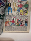 # 156 Archie  © 1998 Archie Digest Magazine Book Paperback