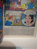 # 113 Archie's Double Digest  © 2000 Archie Digest Magazine Book Paperback