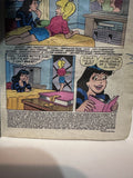# 12 Betty and Veronica Annual  © 1995 Archie Digest Magazine Book Paperback