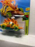 Yellow Motosaurus Dino Riders FYF46 D7C3 2017 Long Card Hot Wheels Diecast Car