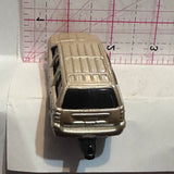 Silver Grand Cherokee 4x4 1999 Jeep Maisto Diecast Car