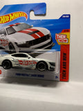 White Ford Mustang Dark Horse Then and Now JBB34 N521 G1 2025 Short Card Hot Wheels Diecast Car