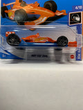 Orange Indy 500 Oval Hw Race Team GTB94 M521 2018 Short Card Hot Wheels Diecast Car