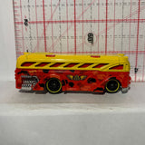 Yellow Red Surfin School Bus HW Xtreme Sports Hot Wheels Diecast Car