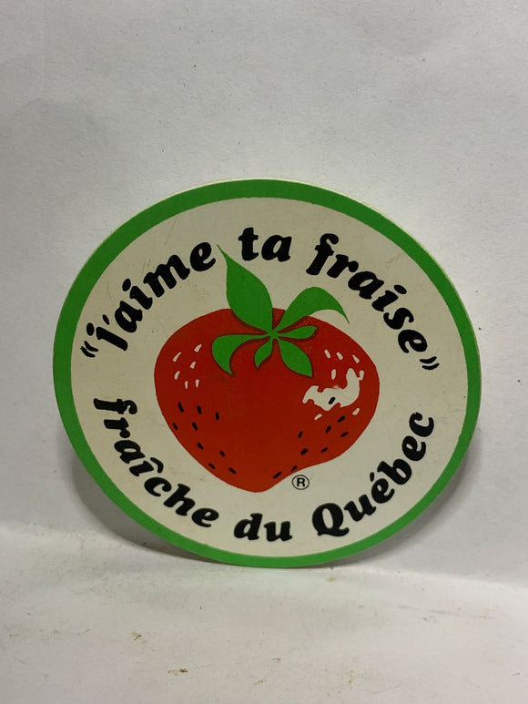 J'aime to Fraise Fraiche du Quebec Strawberry  Button Pinback