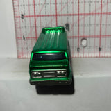 Green Vantasy Van Maisto Diecast Car
