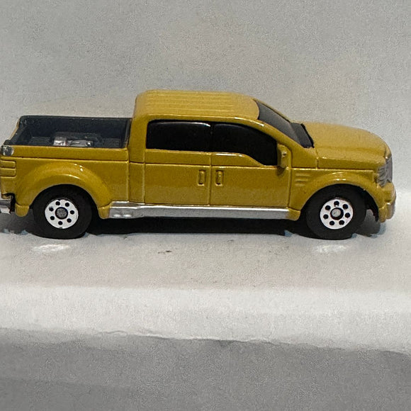 Yellow Ford Mighty F-350 Maisto Diecast Car