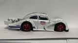 White Urban Outlaw Volkswagen Kafer Racer DTW93 ©2016 Hot Wheels Diecast Car