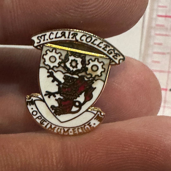 St Clair Colleges Crest Emblem  Lapel Pin