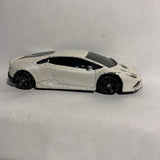 White   Lamborghini Huracan LP 610-4 Maisto  Car Diecast Car