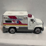 White Ambulance MB679 2005 Matchbox Diecast Car