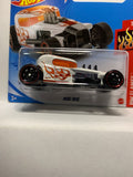 White Mod Rod HW Flames GTC12 M521 2018 Short Card Hot Wheels Diecast Car