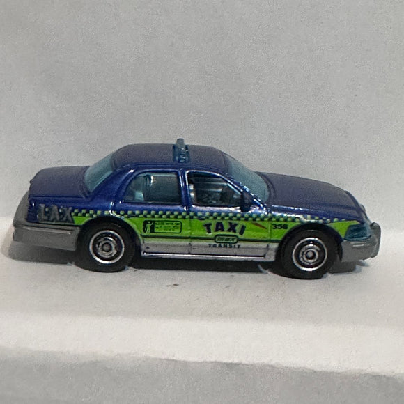 Blue Taxi 2006 Ford Crown Victoria 2005 Matchbox Diecast Car