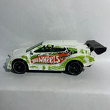 White Loop Coupe X1649 Hot Wheels Diecast Car