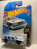 White Volvo 850 Estate HW Race Day GHB52 D7C5 2018 Long Card Hot Wheels Diecast Car