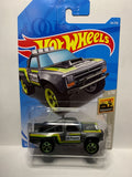 Grey Moper '87 Dodge D100 Baja Blazers FYF47 D7C3 2017 Long Card Hot Wheels Diecast Car