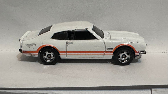 White '71 Maverick Grabber ©2009 Hot Wheels Diecast Car