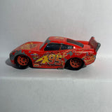 Red Lightning Mcqueen DXV32 Disney Pixar Diecast Car