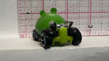 Green Minion Pig Angry Birds V5323 Hot Wheels Diecast Car
