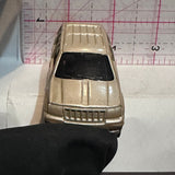 Silver Grand Cherokee 4x4 1999 Jeep Maisto Diecast Car