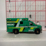 Green MBX County EMS Medic Ford E-350 Ambulance 2009 MB944 Matchbox Diecast Car