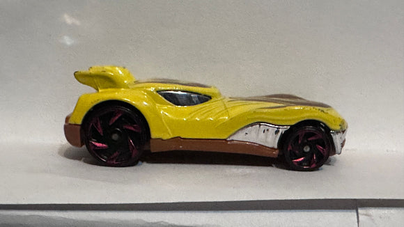 Yellow Howlin Heat ©2010 Hot Wheels Diecast Car