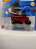 Red Honda Motocompo HW Moto HYW43 N521 2024 Short Card Hot Wheels Diecast Car