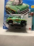 Green Surf' N Turf Tooned  GHF24 D7C6 2018 Long Card Hot Wheels Diecast Car