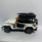 White Jeep Wrangler 1998 MB486 Jungle Tours Matchbox Diecast Car