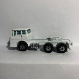 White Cabouer Semi-Truck Yatming Diecast Car