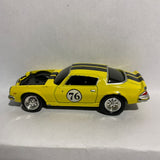 Yellow #76 1975 Chevrolet Camaro 1999 Johnny Lightning Playing Mantis Diecast Car