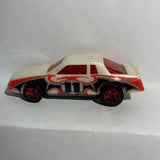 White #11 Chevy Stocker Monte Carlo Aerocoupe Hot Wheels Diecast Car