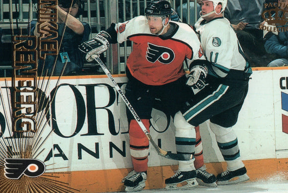 #59 Mikael Renberg Philadelphia Flyers 1997-98 Pacific Collection Hockey Card