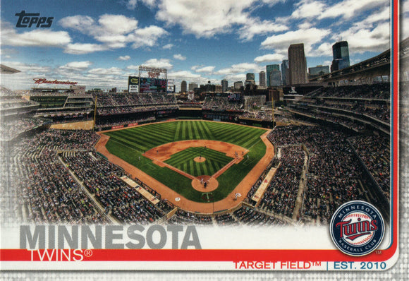 #424 Target Field Minnesota Twins 2019 Topps Series 2 Baseball Card GAR