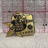 Scotties Red Deer 2004 Value Drug Mart Curling  Lapel Pin