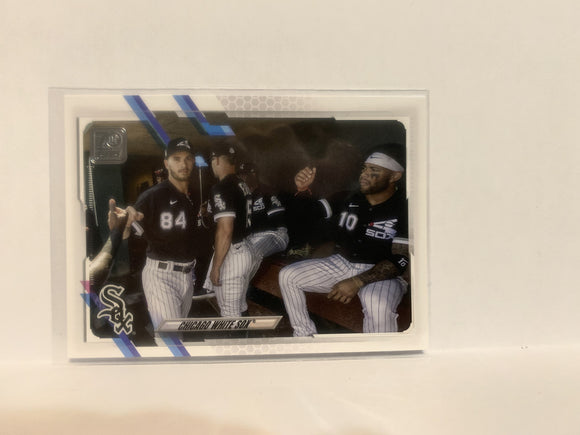 #318 Guaranteed Rate Field Chicago White Sox 2021 Topps Series One  Baseball Card